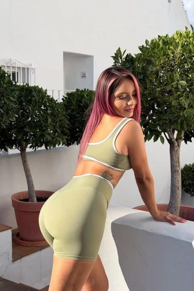 Astrid (26 años) — Marbella, España - 10