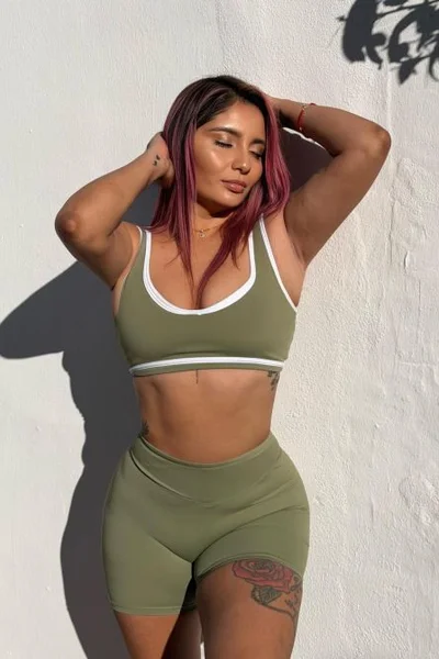 Astrid (26 años) — Marbella, España - 12
