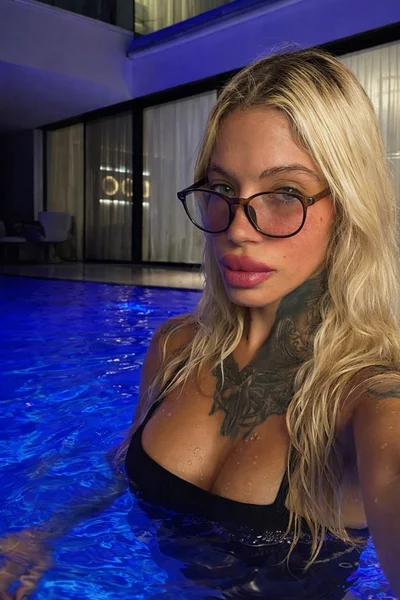 Ximena (22 años) — Puerto Madero, Argentina - 4