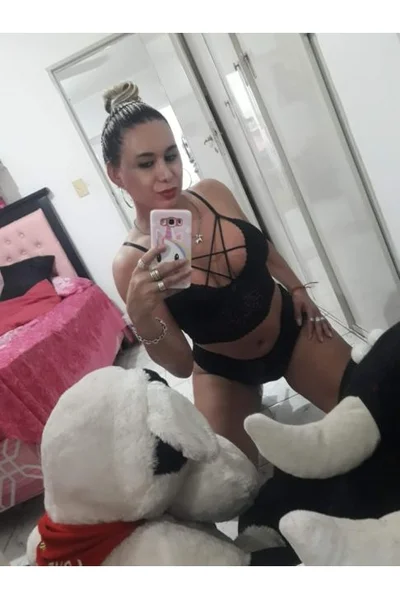 Valentina LP (30 anos) — Biedma, Argentina - 44