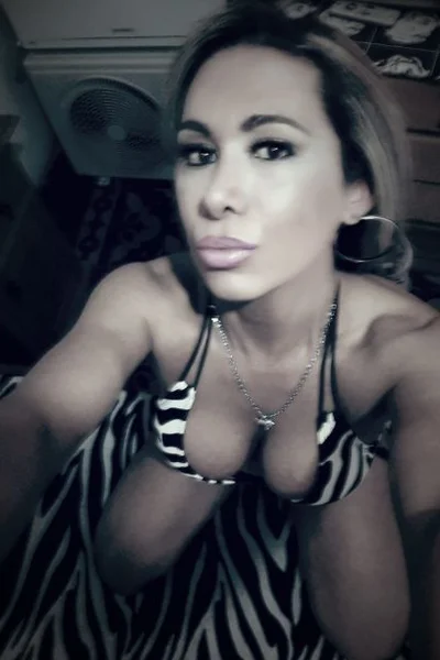 Valentina LP (30 anos) — Biedma, Argentina - 36