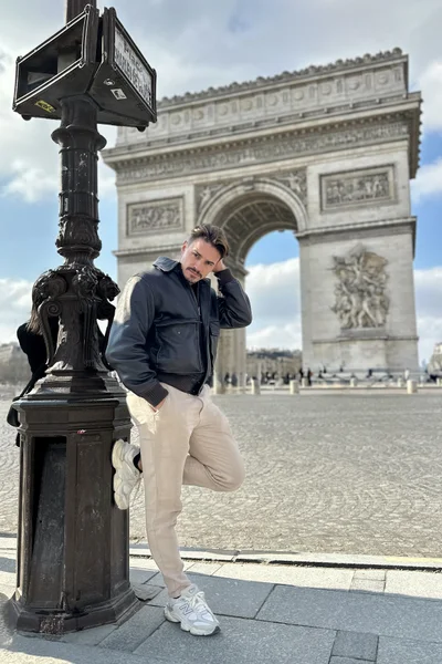 Eduardo (25 years) — São Paulo, Brasil - 21
