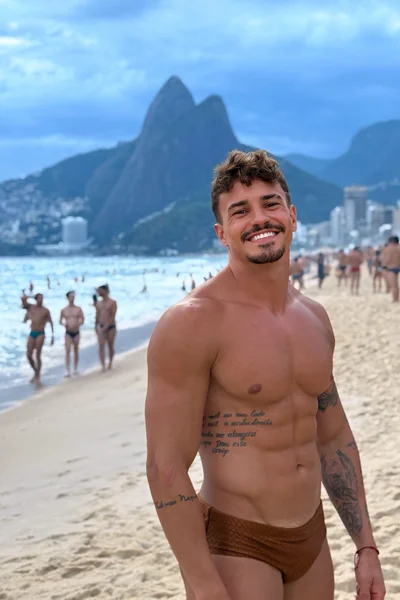 Eduardo (25 years) — São Paulo, Brasil - 4
