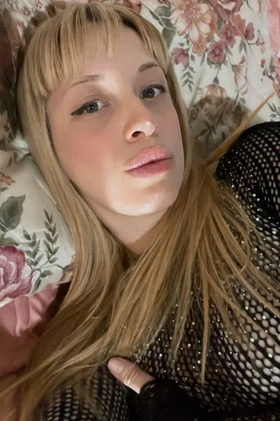 Maia (34 años) — Bariloche, Argentina - 77