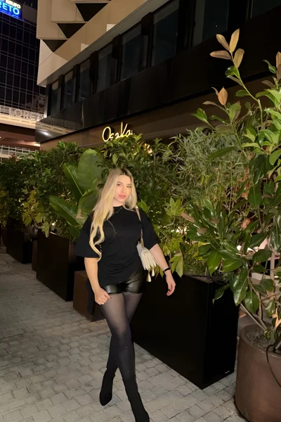 Mía Bler (24 años) — Madrid, España - 12