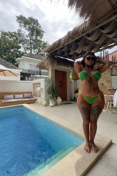 Valentine (26 años) — Madrid, España - 23