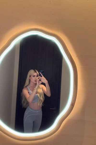 Barbie (24 anos) — Madrid, España - 1