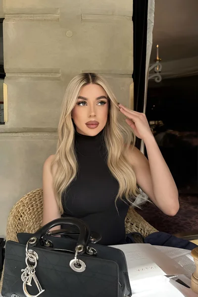 Barbie (24 years) — Madrid / Madrid