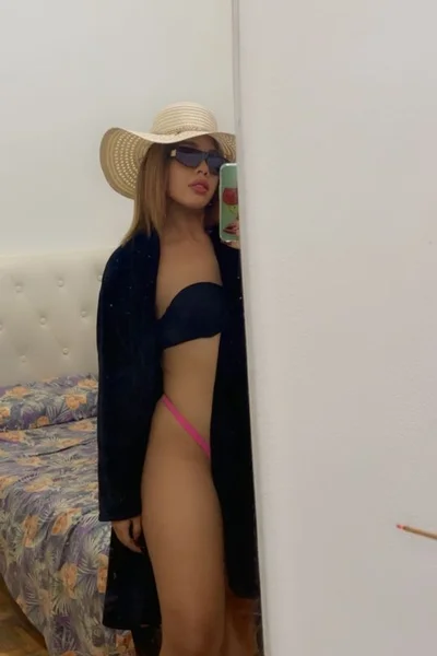 Paris Georgina (22 años) — Recoleta, Argentina - 33