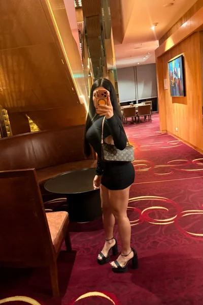 Nicole (26 años) — Vicente López, Argentina - 18