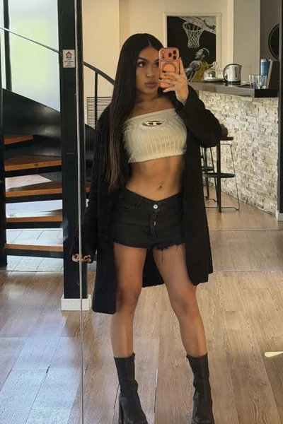 Nicole (26 años) — Vicente López, Argentina - 27