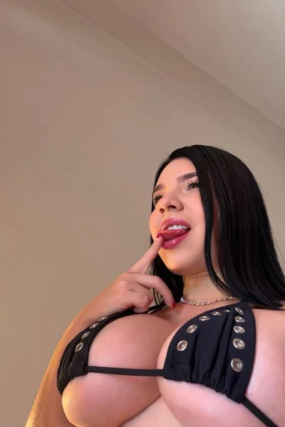 Valentina (23 años) — Madrid, España - 36