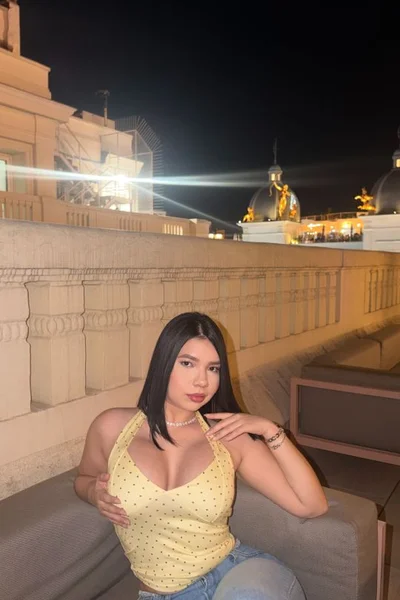 Valentina (23 años) — Madrid, España - 30