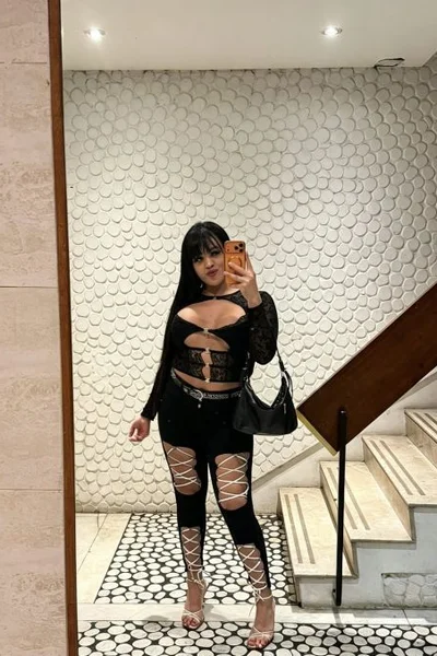 Juana (26 anos) — Las Cañitas, Argentina - 4