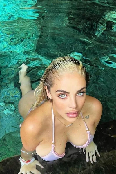 Martina (26 anos) — Palermo, Argentina - 10