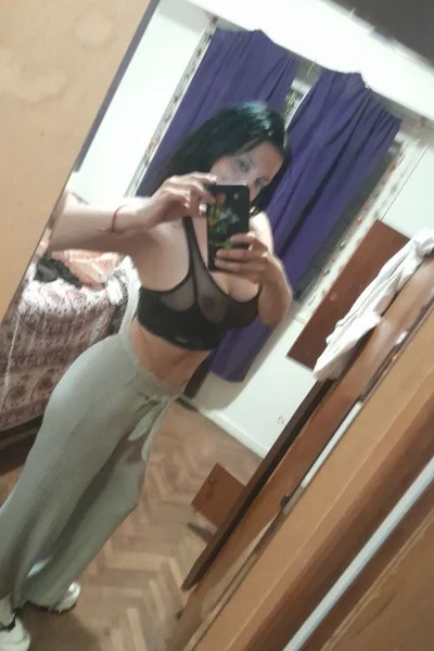 Brenda (41 años) — Flores, Argentina - 26