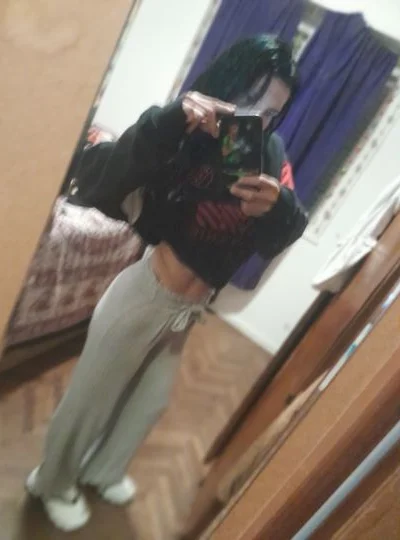 Brenda (41 años) — Flores, Argentina - 27
