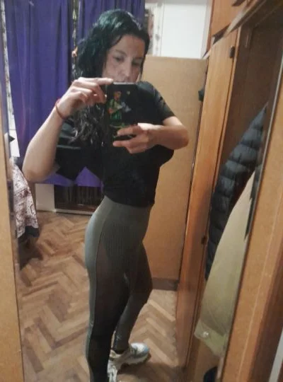 Brenda (41 años) — Flores, Argentina - 25