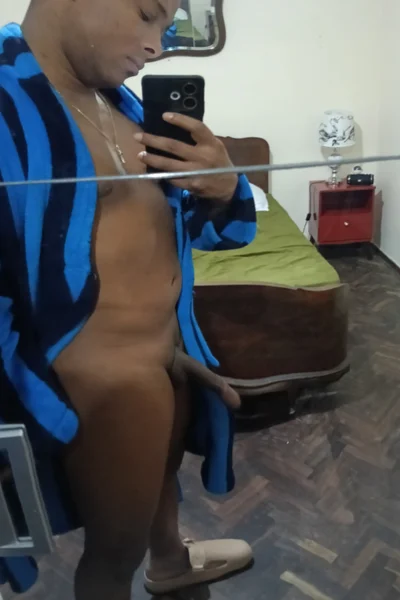 Alejandro (20 años) — Pocitos, Uruguay - 2