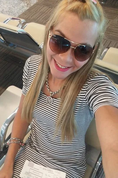 Celeste bb (32 años) — Confluencia, Argentina - 16