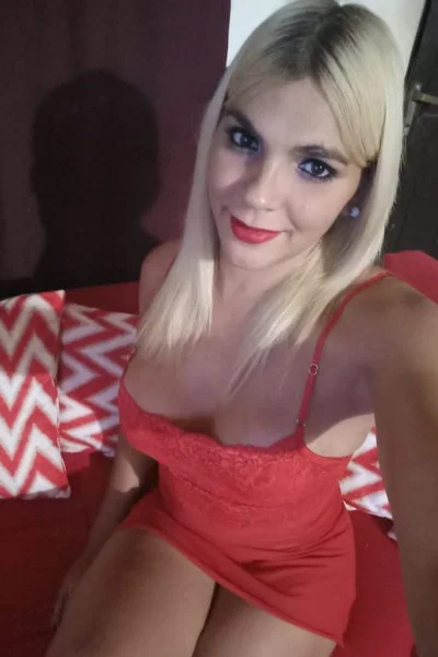 Celeste bb (32 años) — Confluencia, Argentina - 79