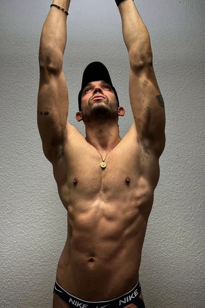 Bryan (27 años) — Madrid, España - 5