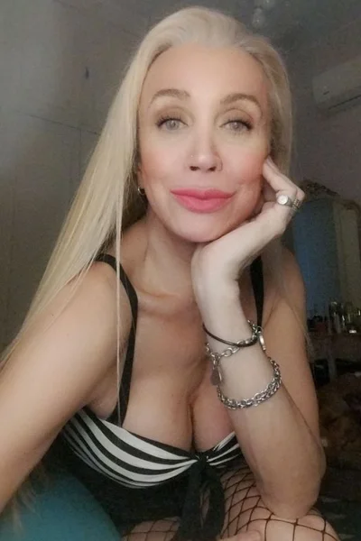 Ivana Weiss (45 años) — Villa Urquiza, Argentina - 27