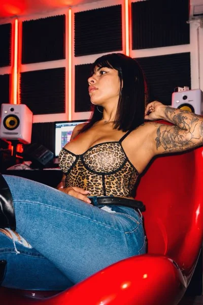 Luna D (22 años) — Almagro, Argentina - 13