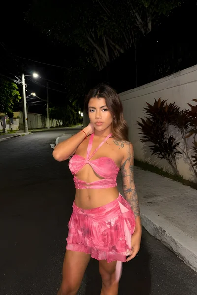 Luna D (22 años) — Almagro