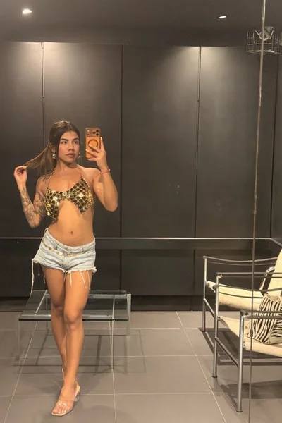 Luna D (22 años) — Almagro, Argentina - 16