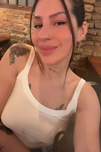 Luna (32 años) — Pinamar, Argentina - 186