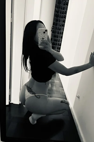 Luna (32 años) — Pinamar, Argentina - 164