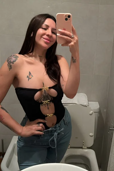 Luna (32 años) — Pinamar, Argentina - 192