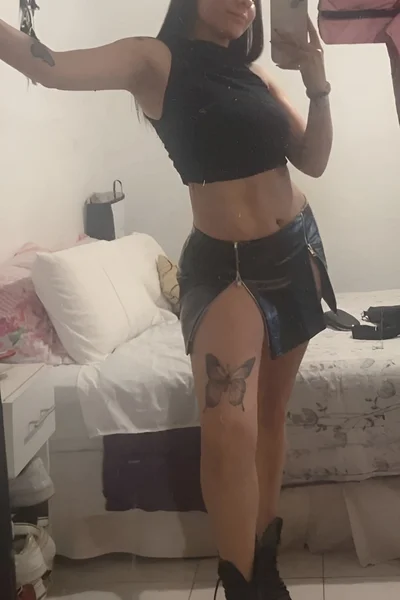 Luna (32 años) — Pinamar, Argentina - 179