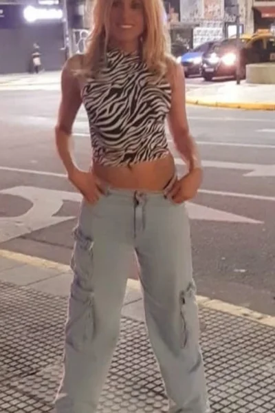 Paula Saez (36 anos) — Microcentro, Argentina - 116