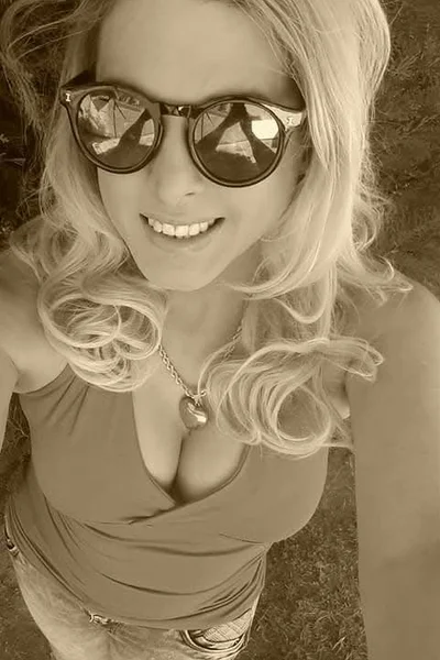 Paula Saez (36 anos) — Microcentro, Argentina - 133