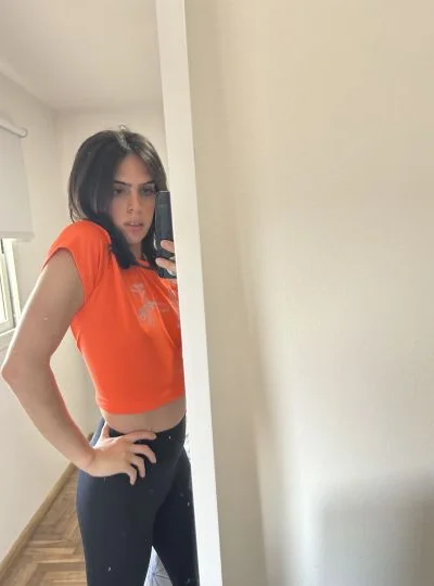 Eugenia (24 años) — Recoleta, Argentina - 13