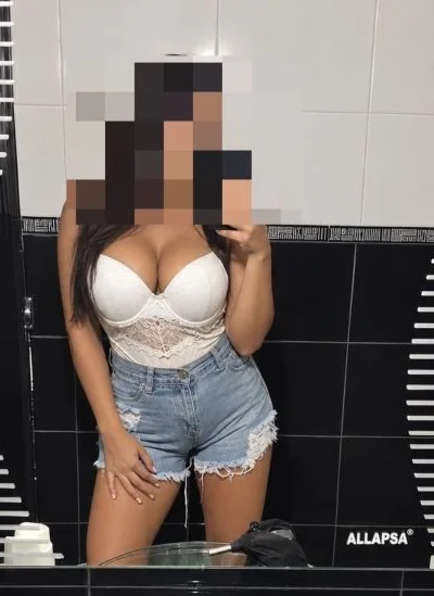 Melody (25 años) — Escobar, Argentina - 1