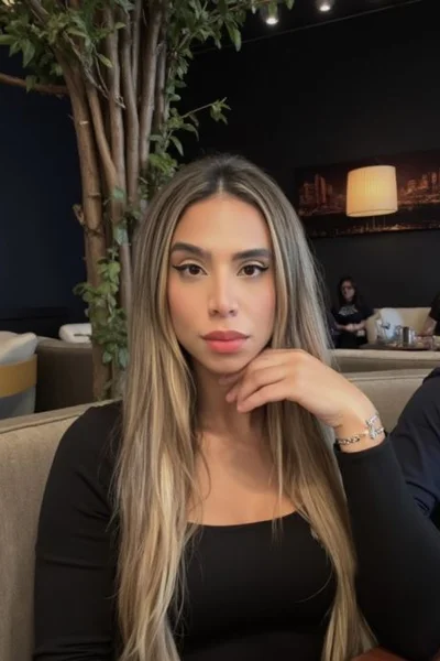 Alice Grecco (26 anos) — Recoleta, Argentina - 17