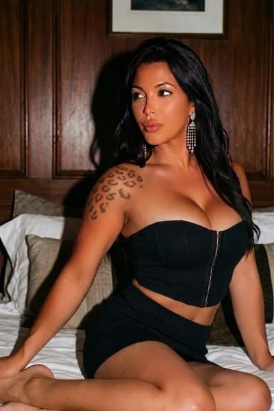 Agustina Gonzaga (38 years) — Palermo, Argentina - 125