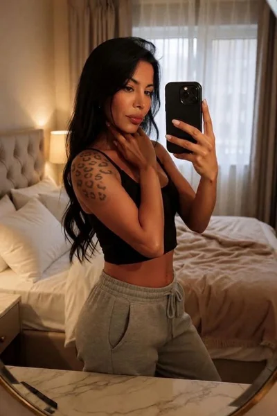 Agustina Gonzaga (41 años) — Palermo, Argentina - 11