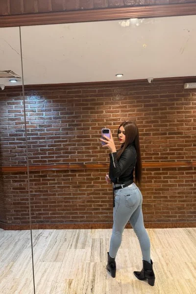 Alexa B (24 años) — Palermo, Argentina - 73