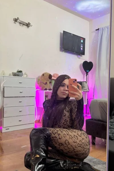 Alexa B (24 años) — Palermo, Argentina - 40
