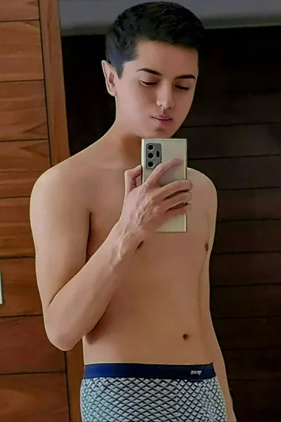 Alan (21 anos) — Ciudad de México, México - 6