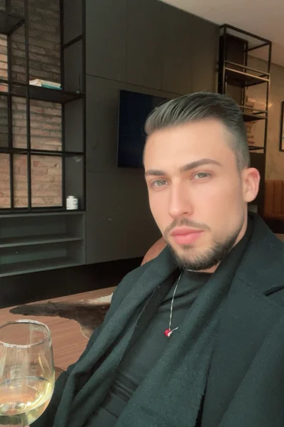 Apollo (24 años) — São Paulo, Brasil - 21