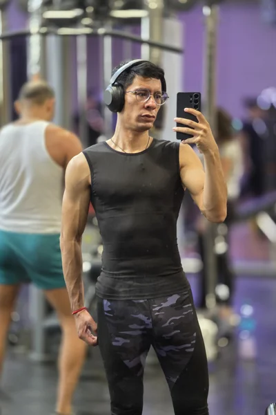 Alex (26 anos) — Ciudad de México, México - 2