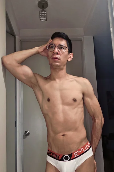 Alex (26 anos) — Ciudad de México, México - 3