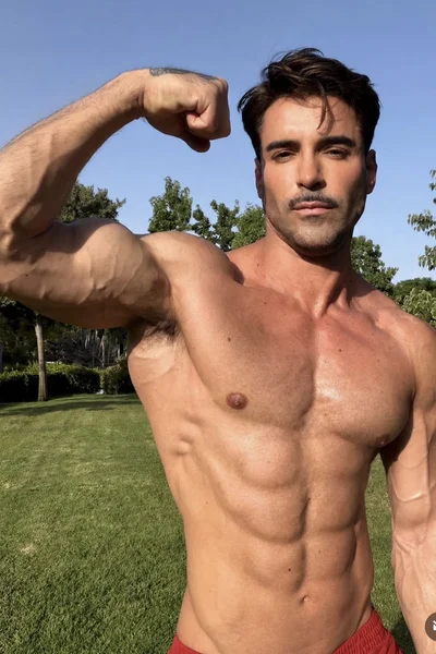 Lorenzo (29 anos) — Madrid