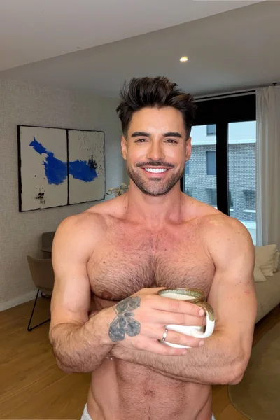 Lorenzo (29 anos) — Madrid, España - 20
