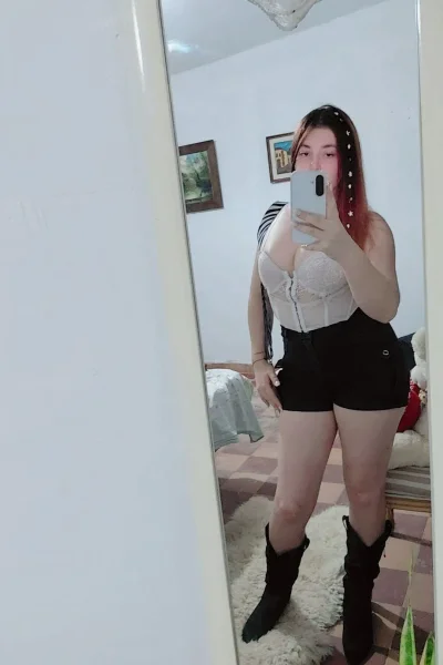 Roxxi (27 años) — Nuevo París, Uruguay - 4